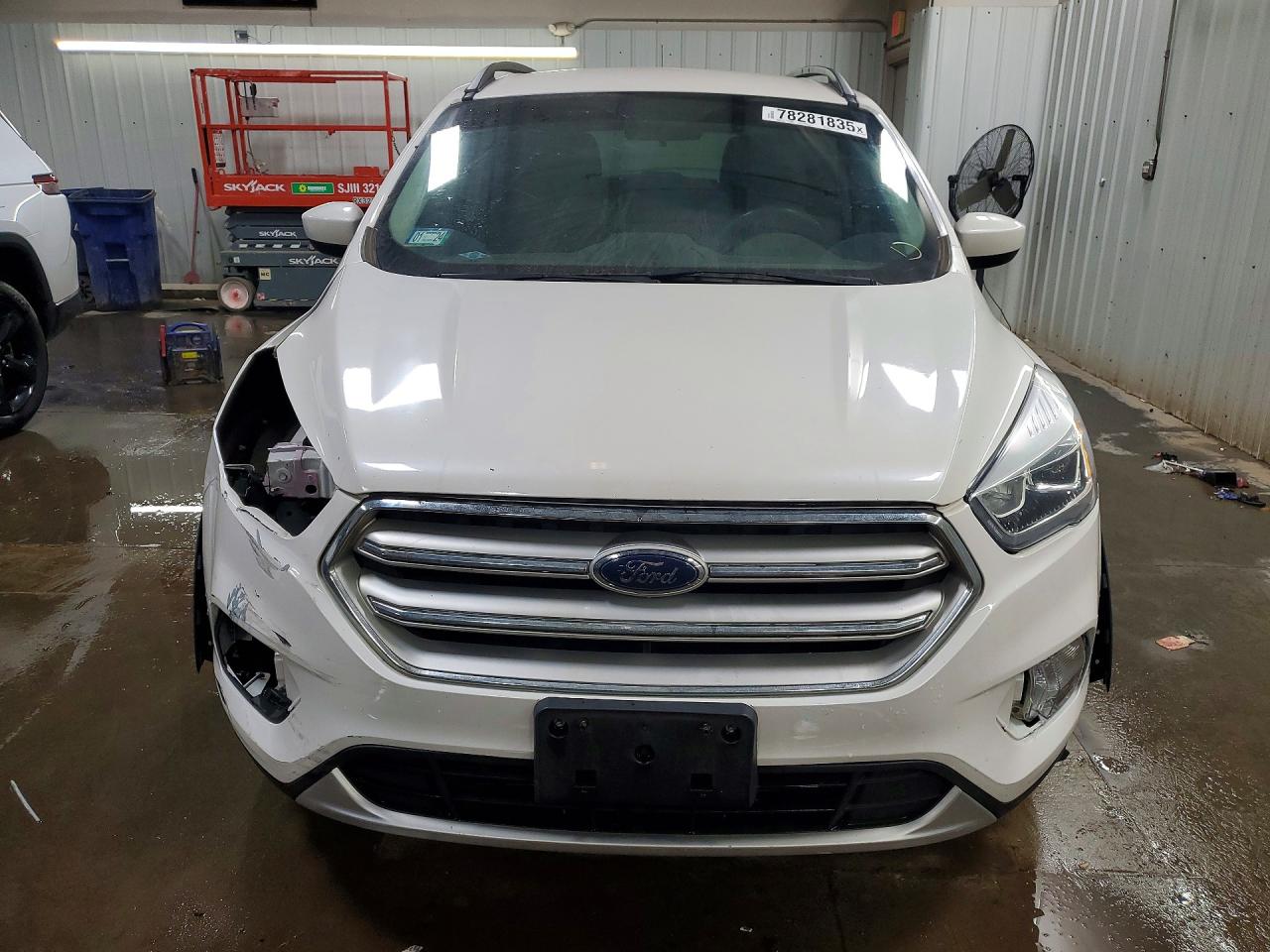 2018 FORD ESCAPE SEL photo 13