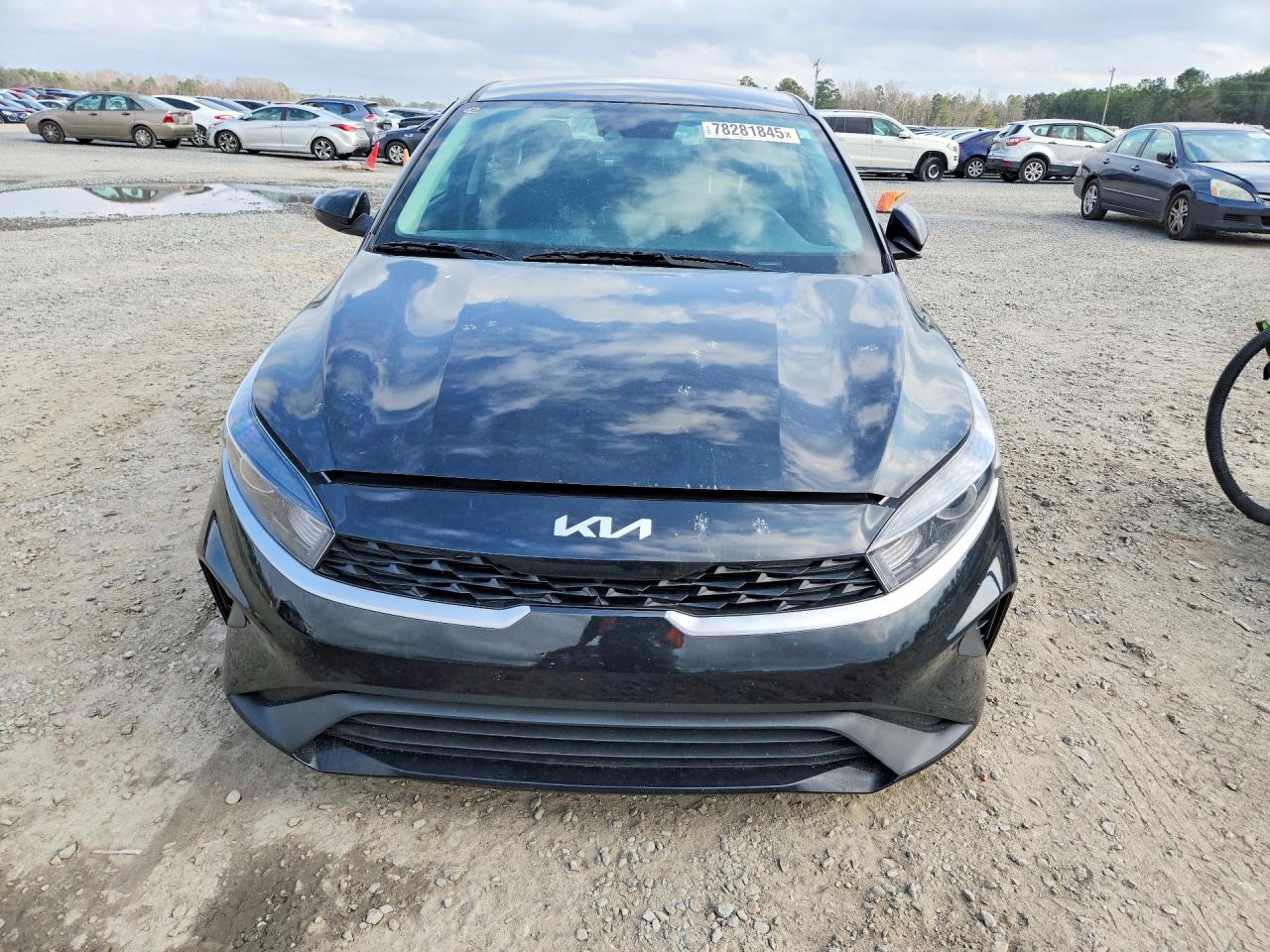 2024 KIA FORTE photo 9
