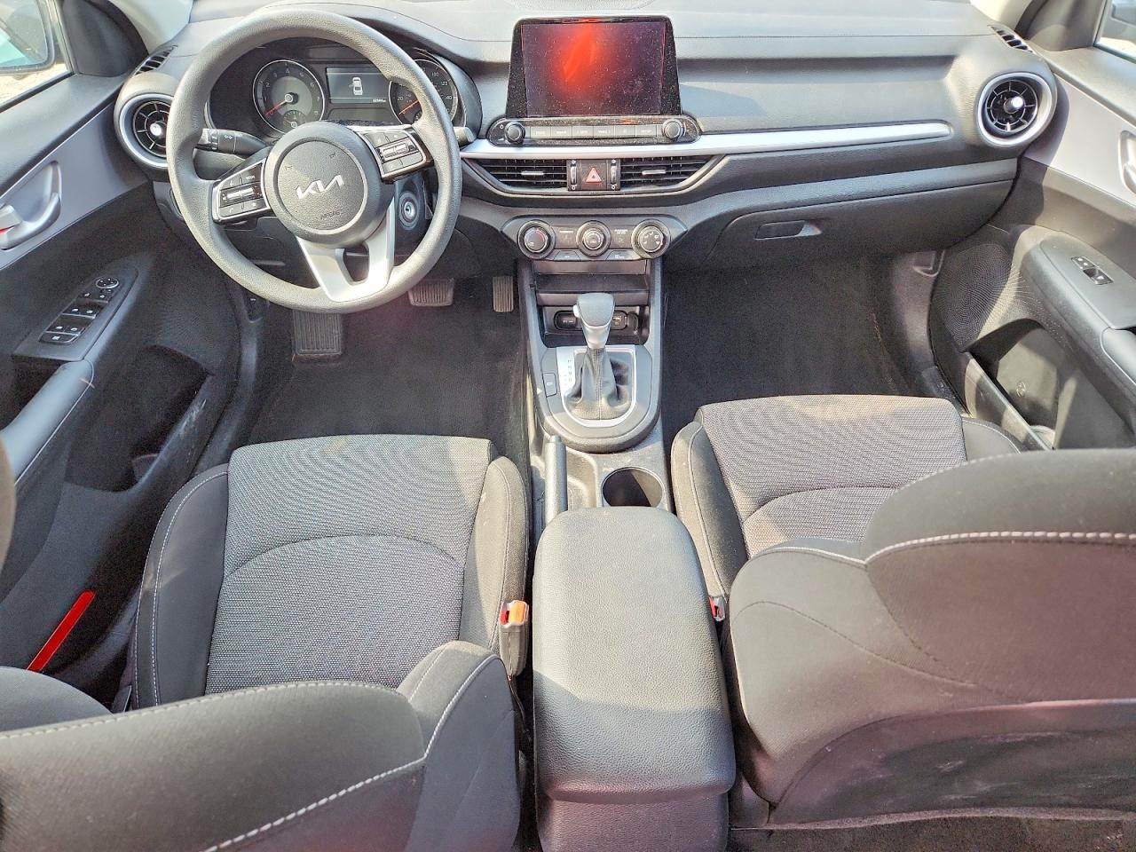 2024 KIA FORTE photo 15