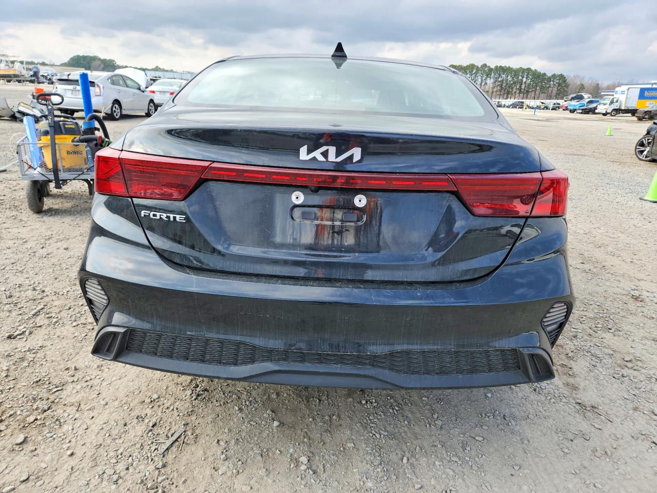 2024 KIA FORTE photo 11