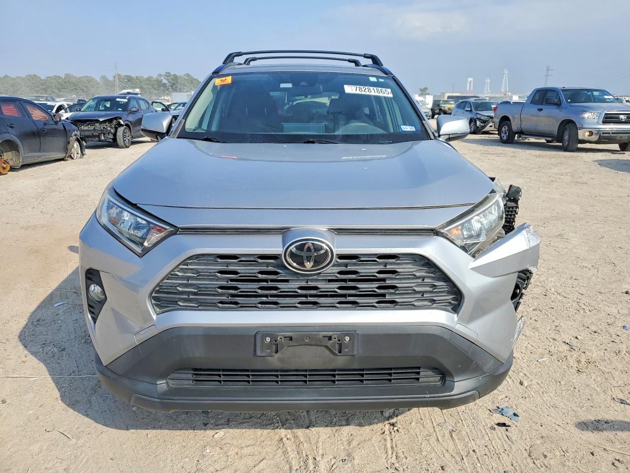 2019 TOYOTA RAV4 XLE photo 5