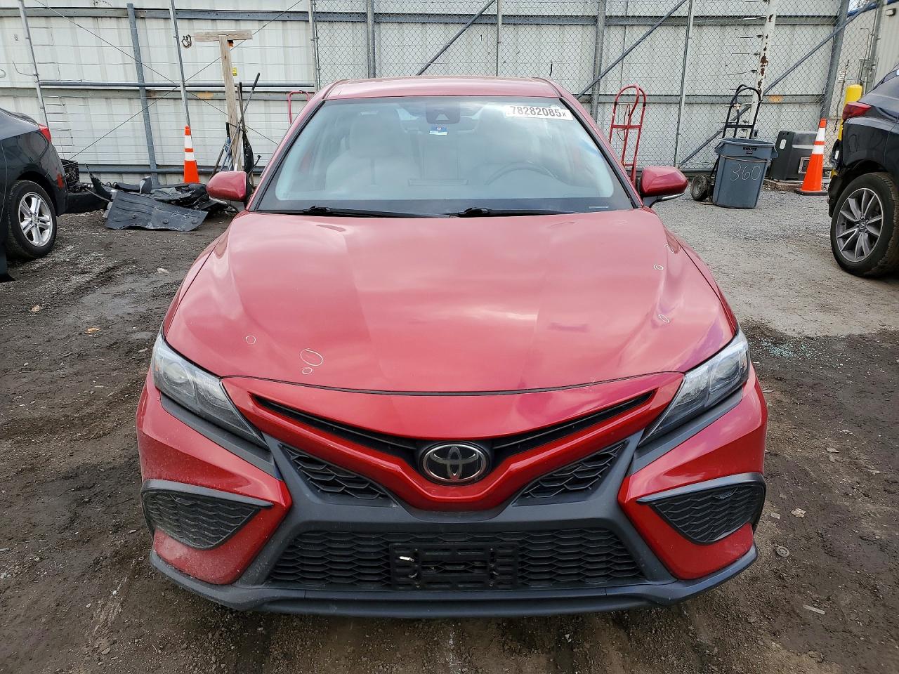 2022 TOYOTA CAMRY SE photo 9