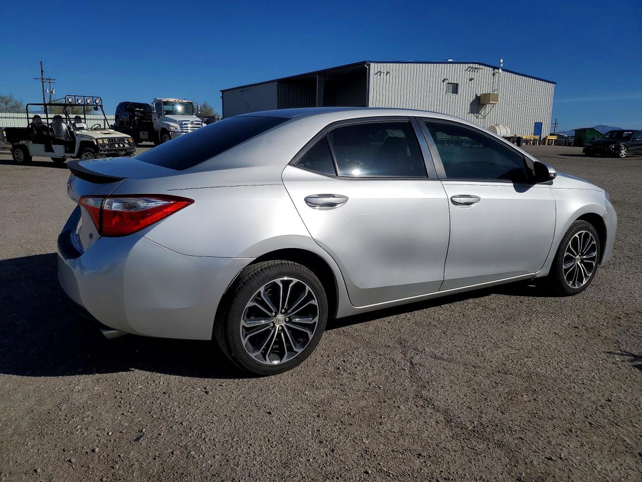 2014 TOYOTA COROLLA L photo 3