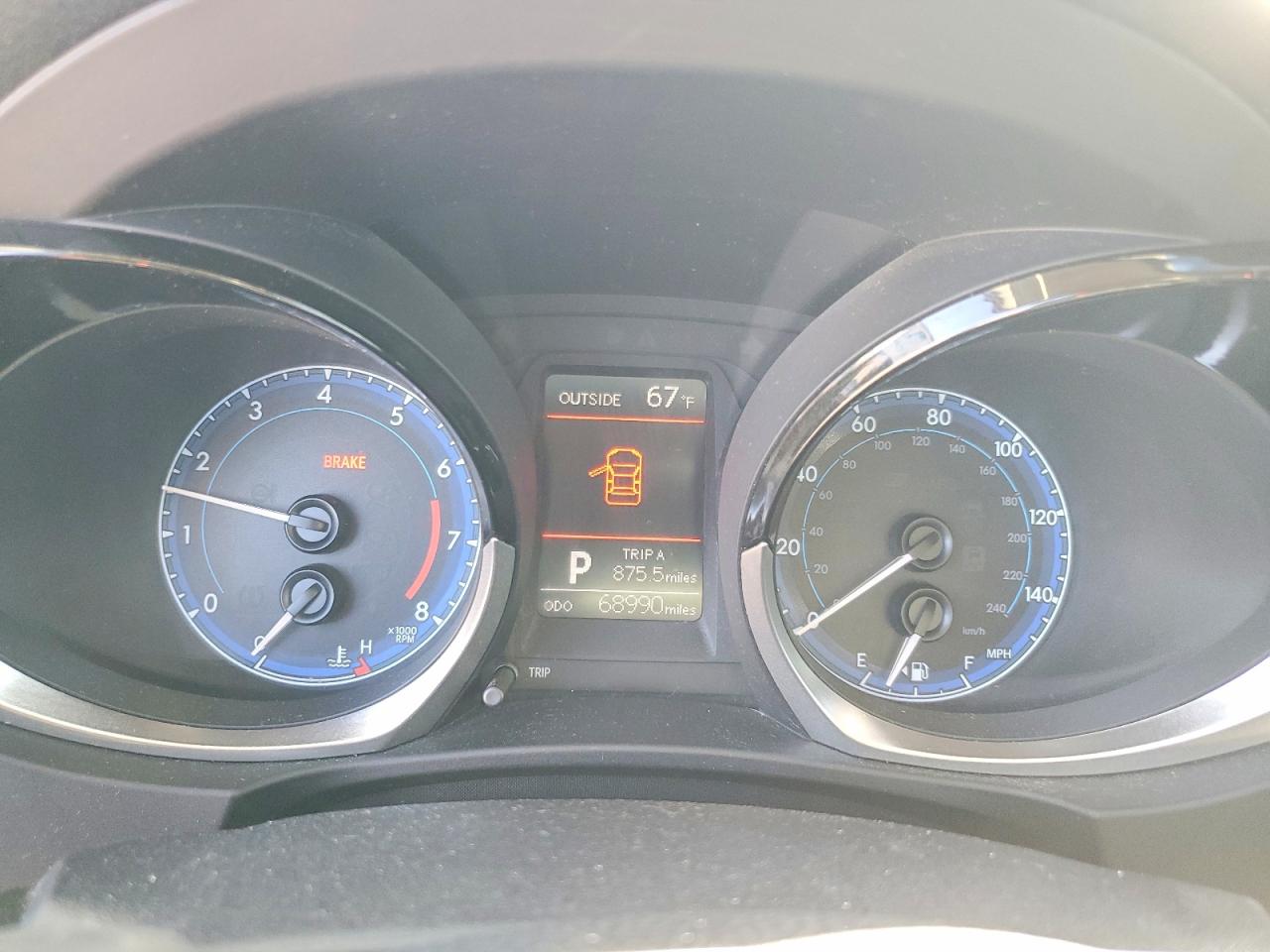 2014 TOYOTA COROLLA L photo 9