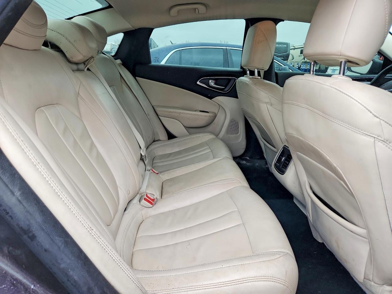 2015 CHRYSLER 200 C photo 28