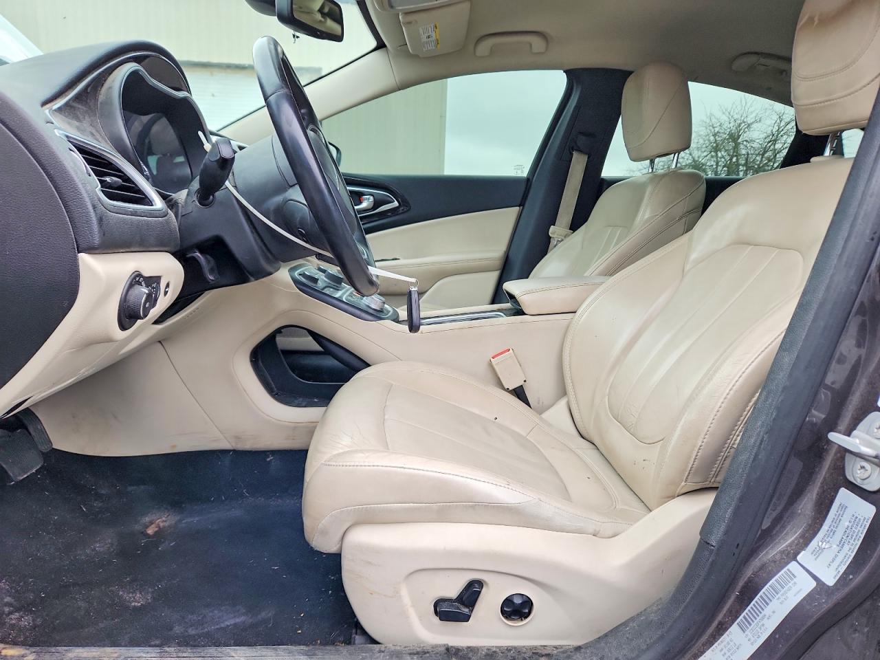 2015 CHRYSLER 200 C photo 19
