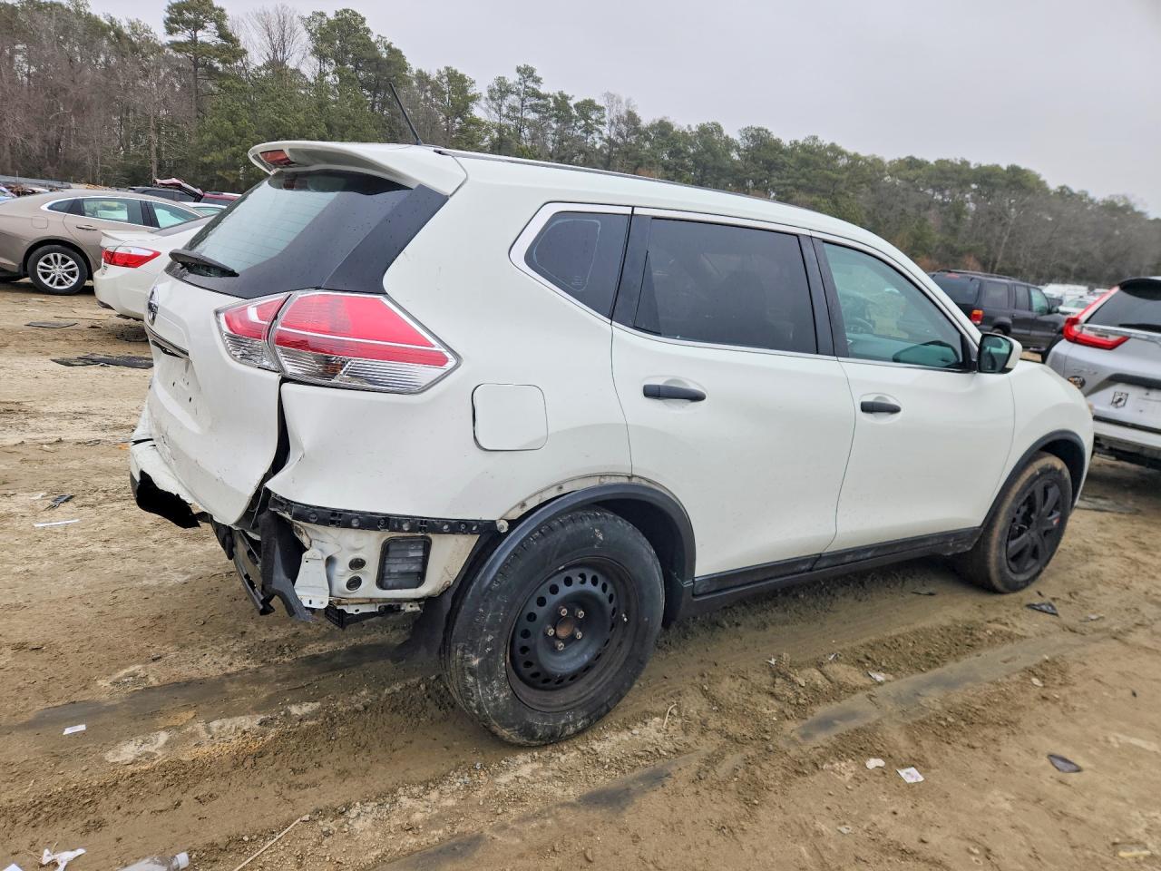 2016 NISSAN ROGUE S photo 3