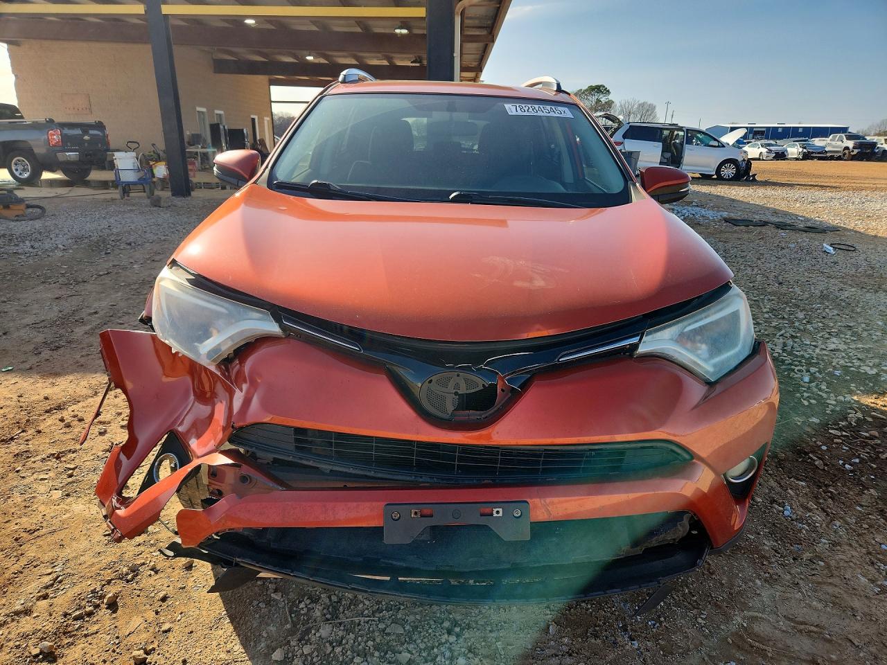 2016 TOYOTA RAV4 XLE photo 5