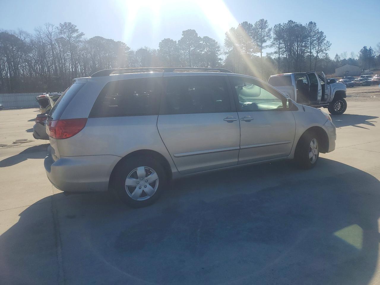 2006 TOYOTA SIENNA CE photo 7