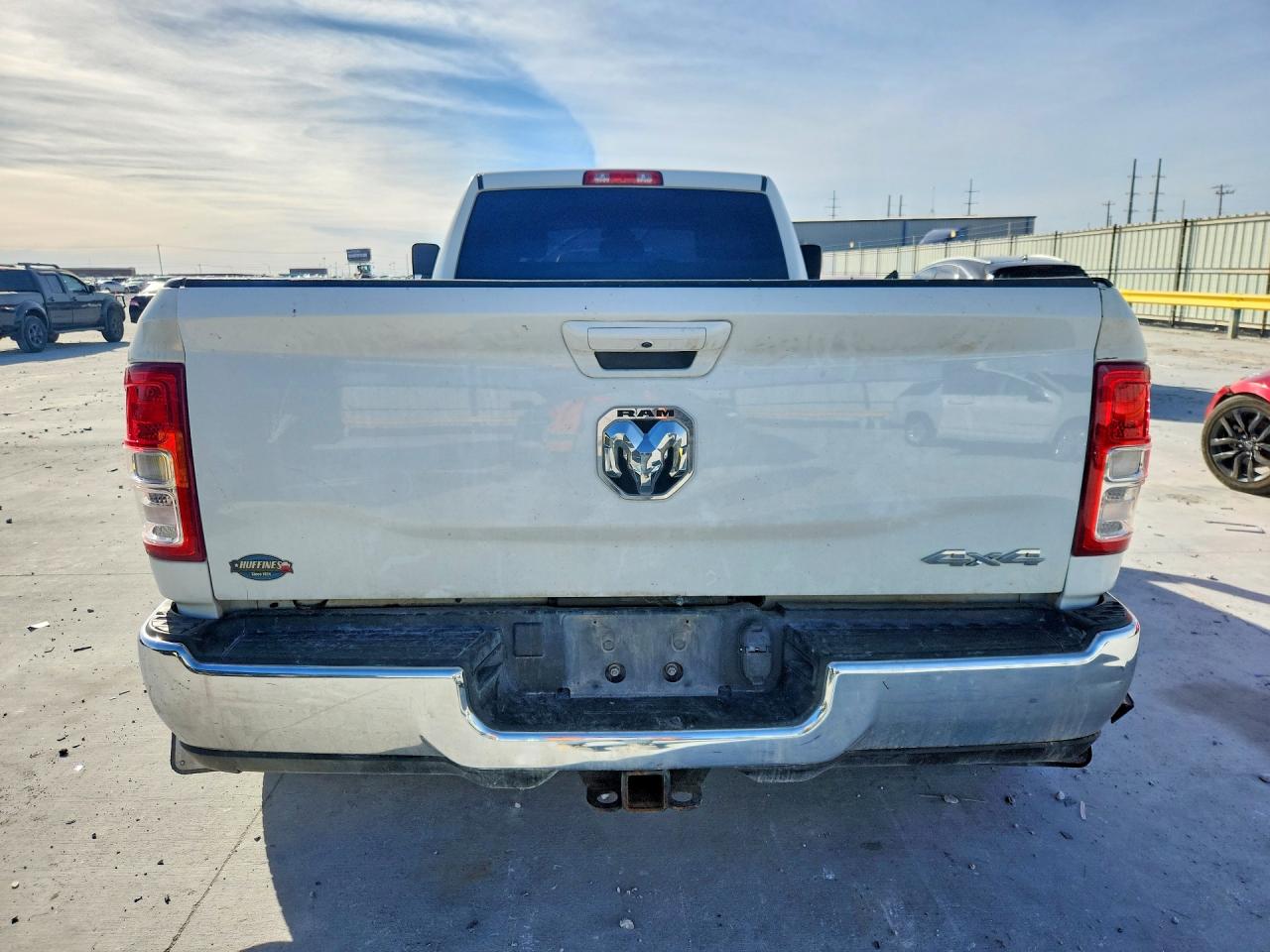 2021 RAM 3500 BIG HORN photo 11