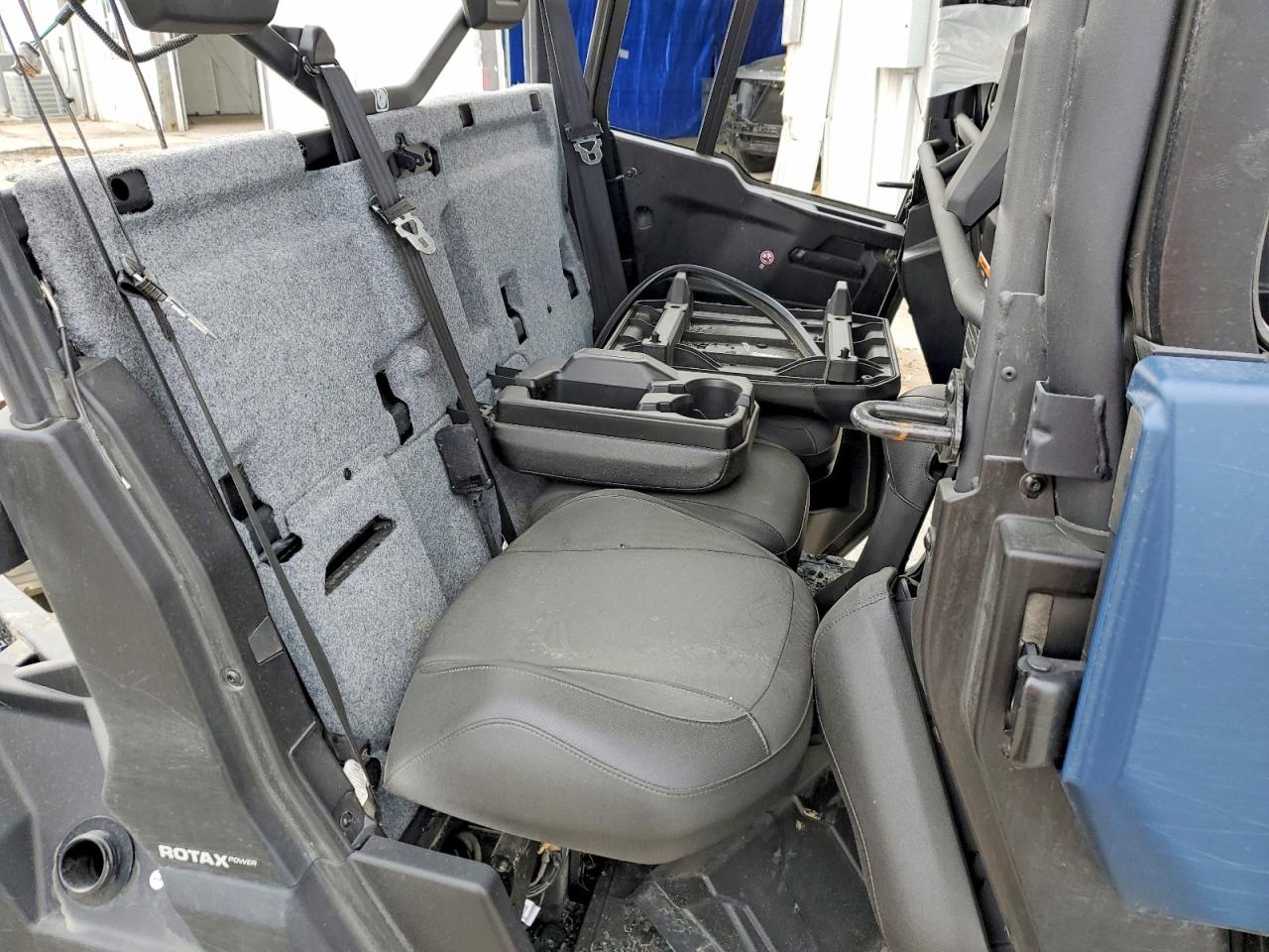 2025 CAN-AM DEFENDER UTILITY VEHICLE photo 6