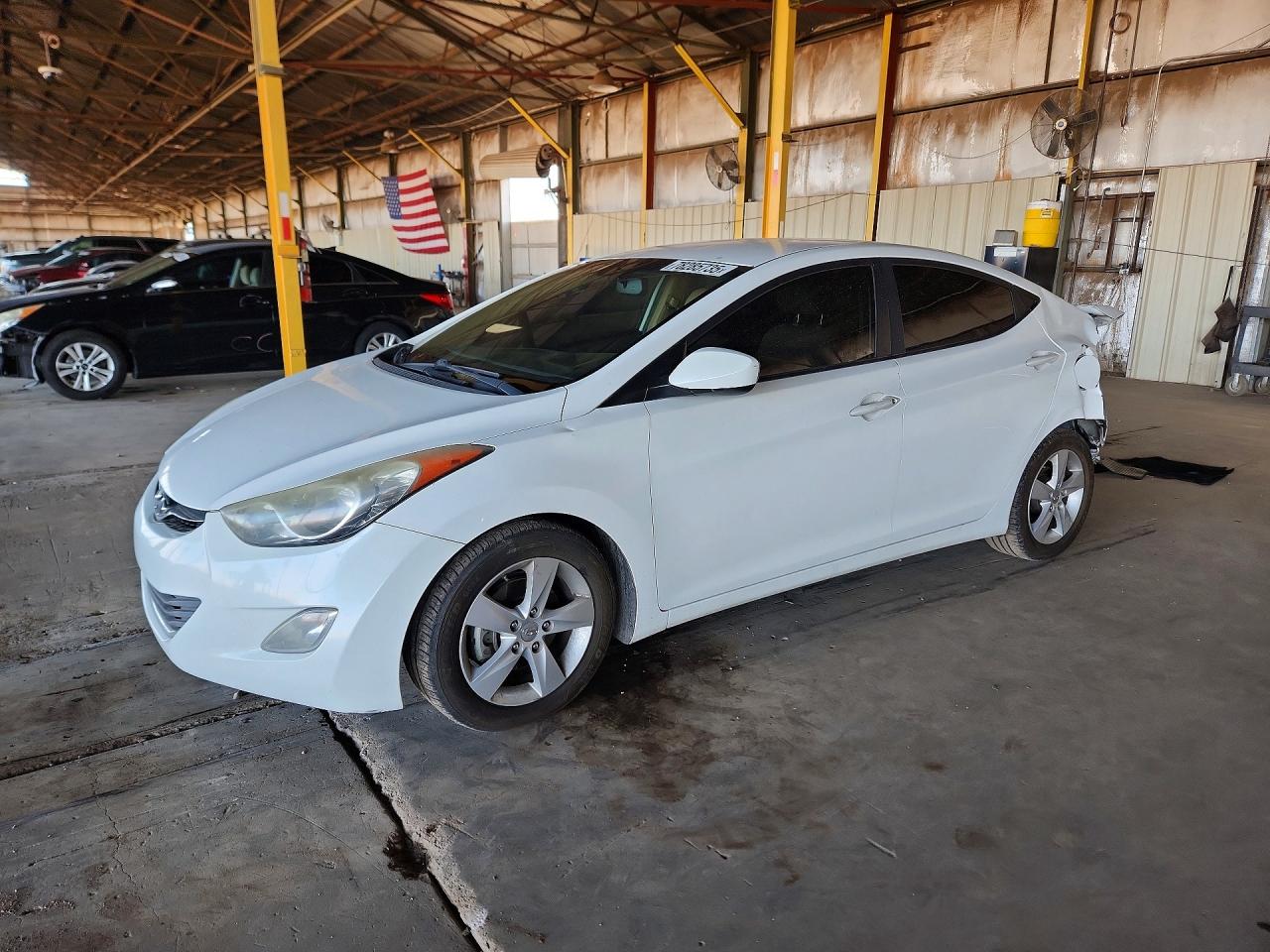 2013 HYUNDAI ELANTRA