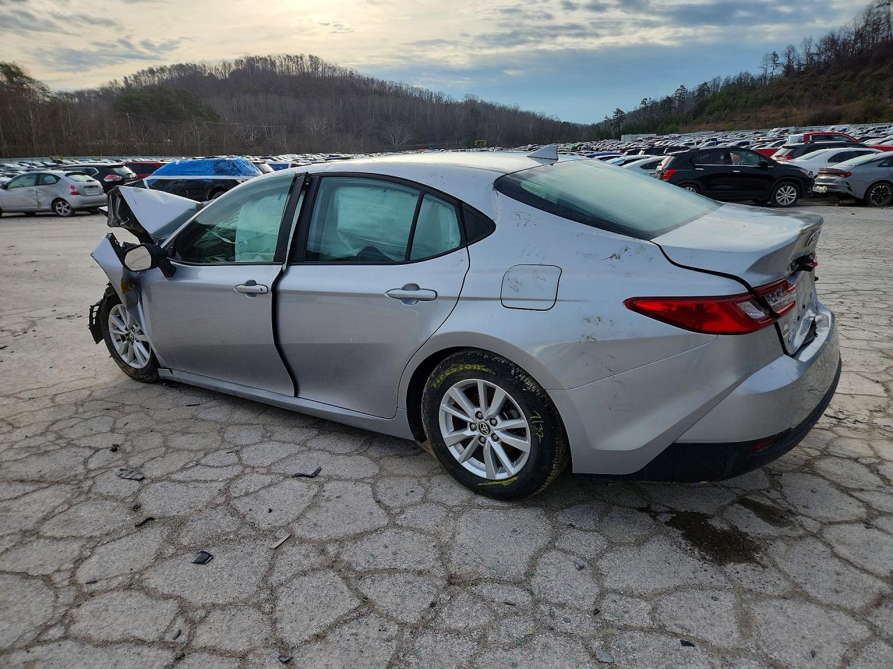 2025 TOYOTA CAMRY photo 2