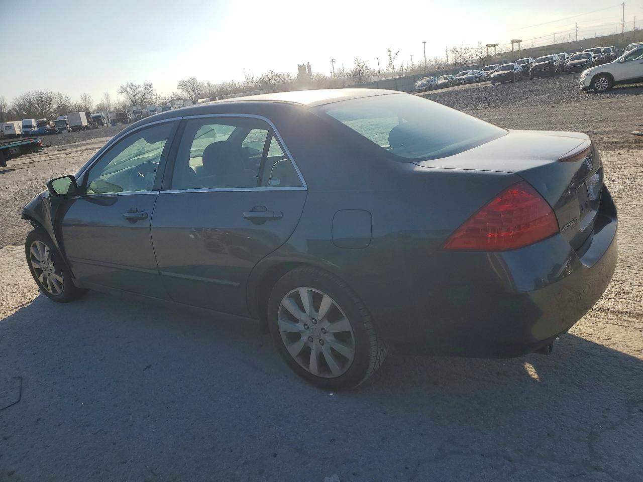 2006 HONDA ACCORD LX photo 3