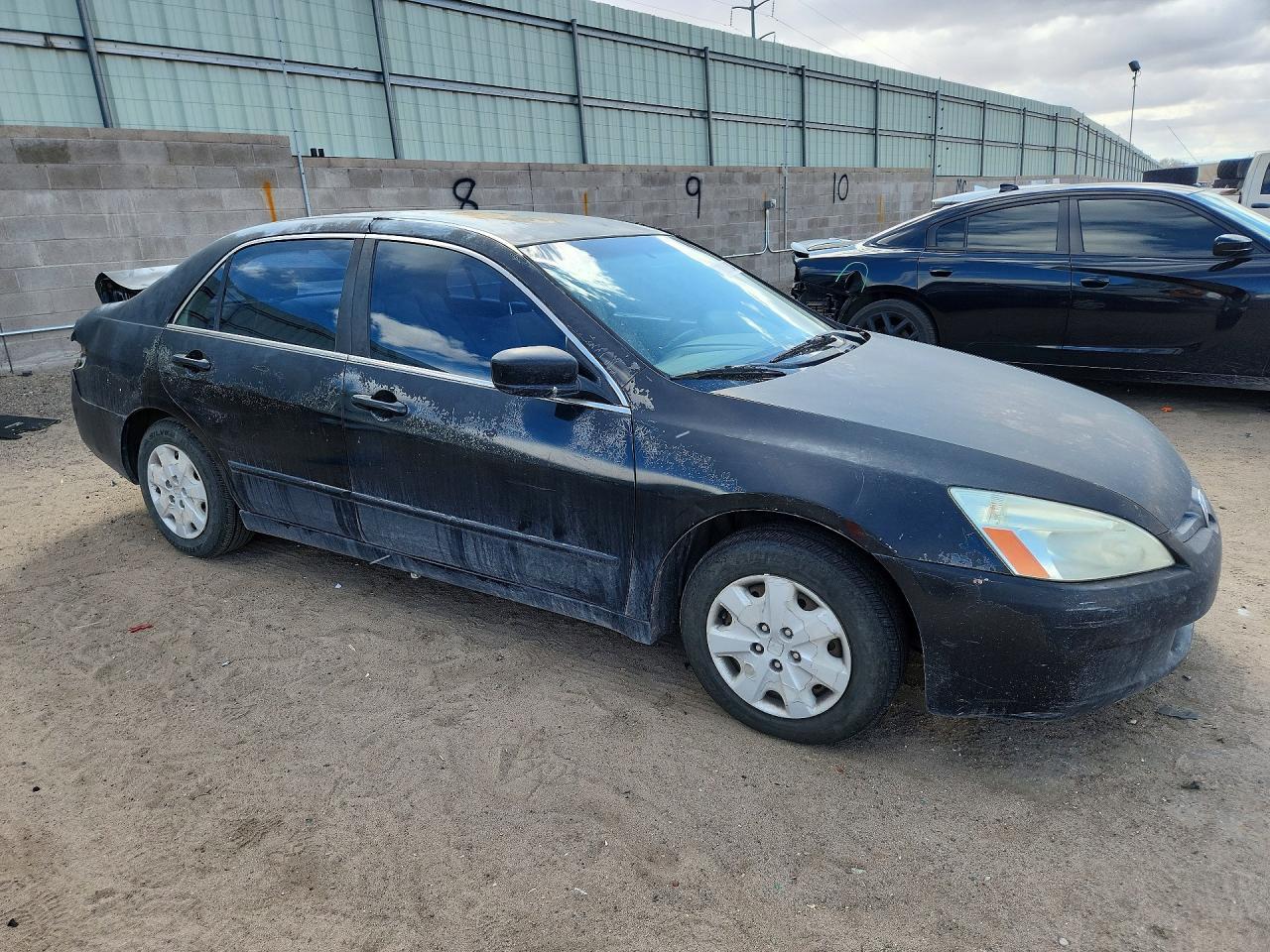 2004 HONDA ACCORD LX photo 4