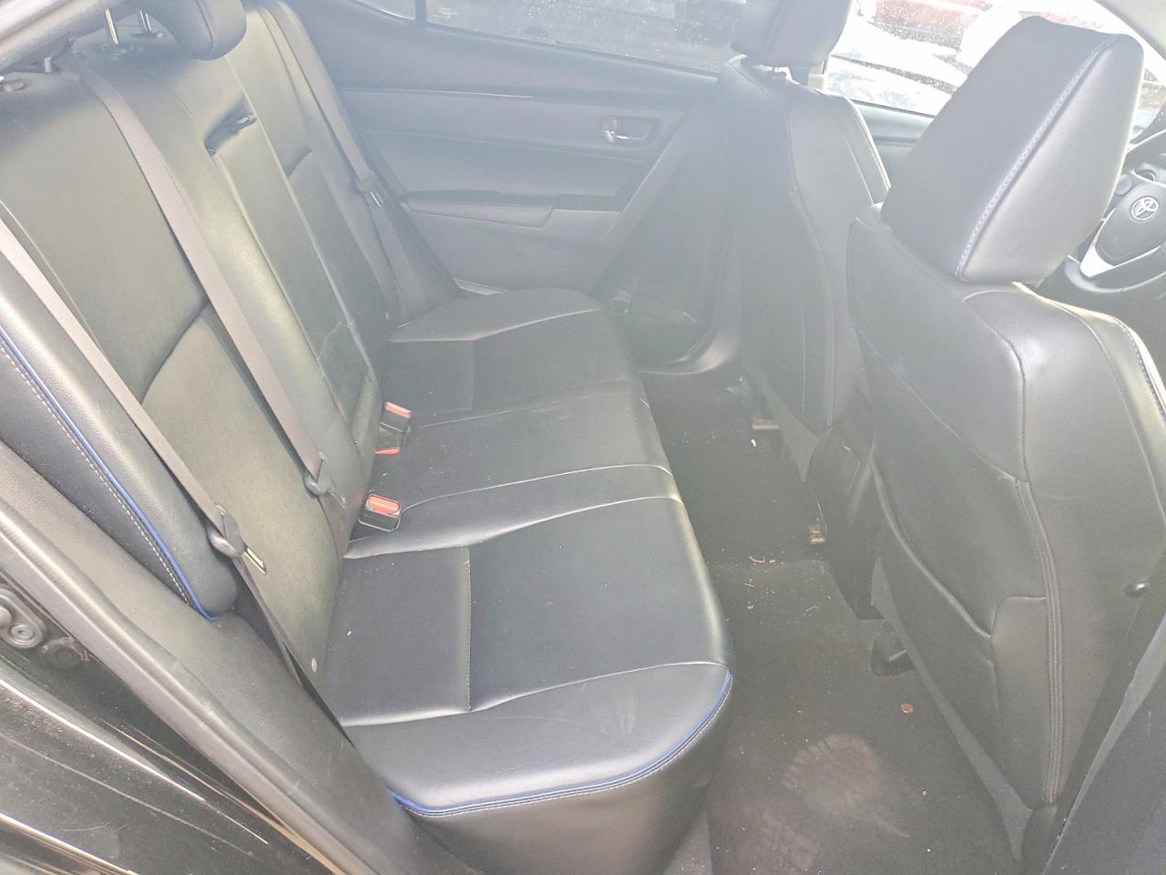 2017 TOYOTA COROLLA photo 10