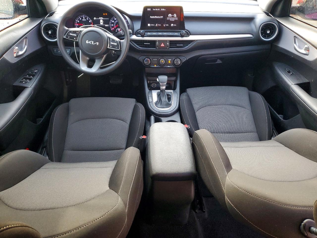 2024 KIA FORTE LXS photo 8