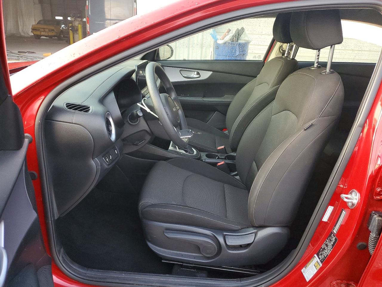 2024 KIA FORTE LXS photo 7