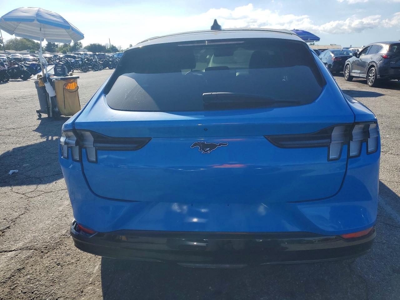 2021 FORD MUSTANG MACH-E PREMIUM photo 16