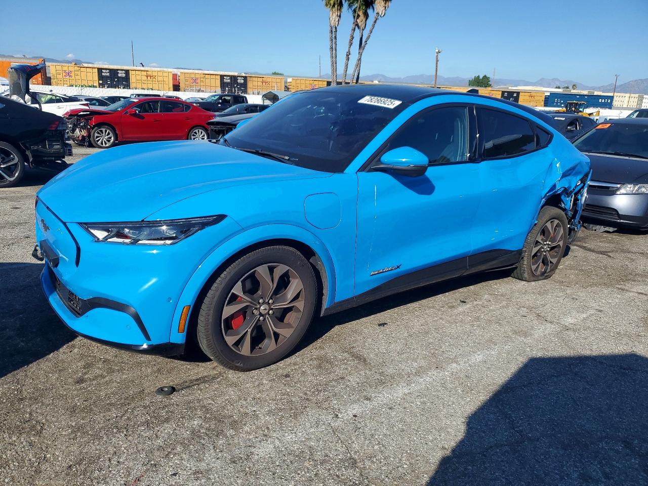 2021 FORD MUSTANG MACH-E PREMIUM photo 2