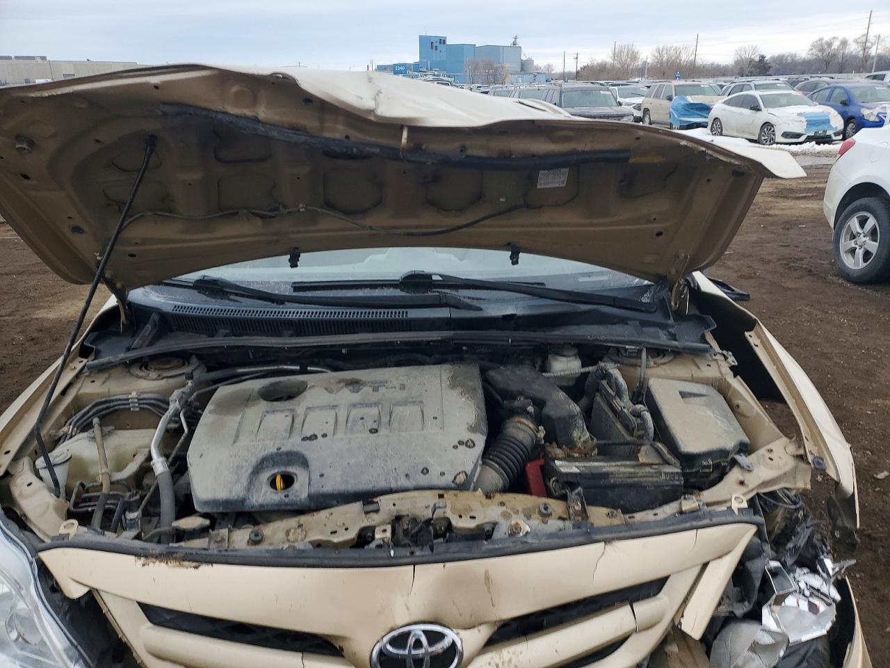 2012 TOYOTA COROLLA LE photo 11