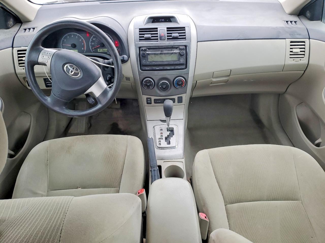 2012 TOYOTA COROLLA LE photo 8