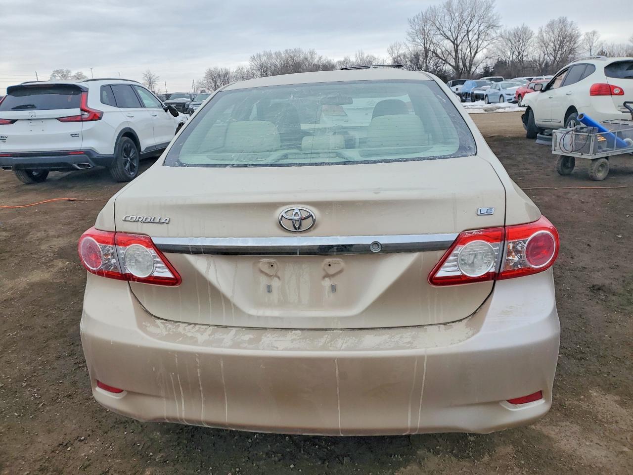 2012 TOYOTA COROLLA LE photo 6