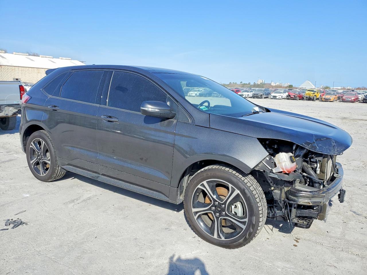 2019 FORD EDGE ST photo 4