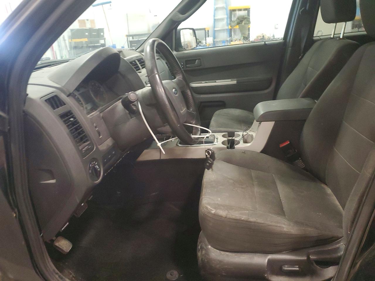 2011 FORD ESCAPE XLT photo 13