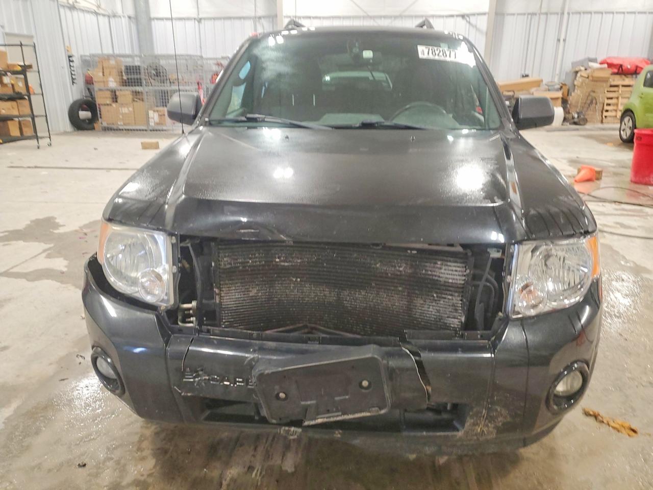 2011 FORD ESCAPE XLT photo 9