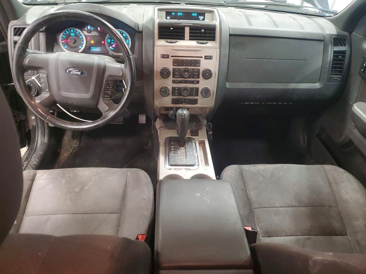 2011 FORD ESCAPE XLT photo 15