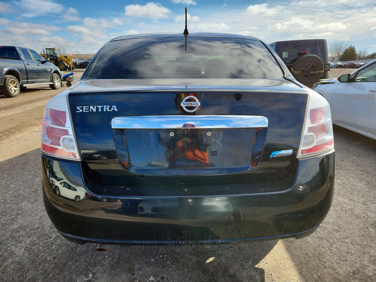 2010 NISSAN SENTRA 2.0 photo 6