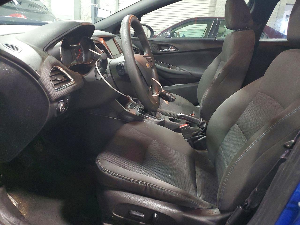 2017 CHEVROLET CRUZE LT photo 13