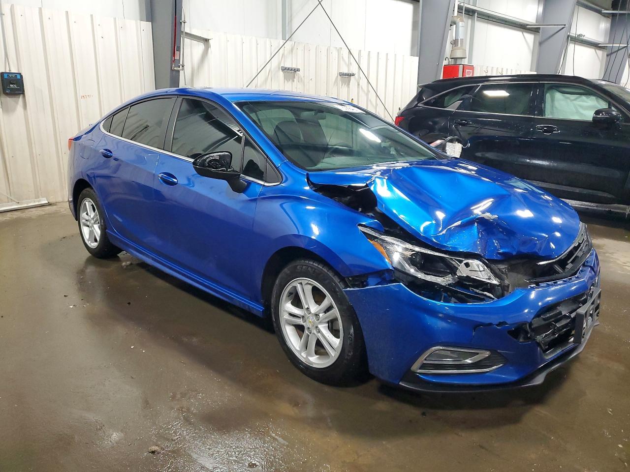 2017 CHEVROLET CRUZE LT photo 7