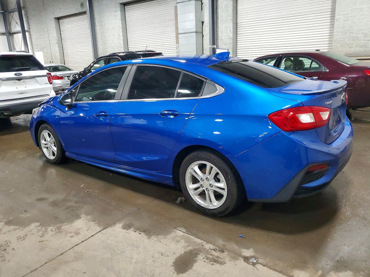 2017 CHEVROLET CRUZE LT photo 3