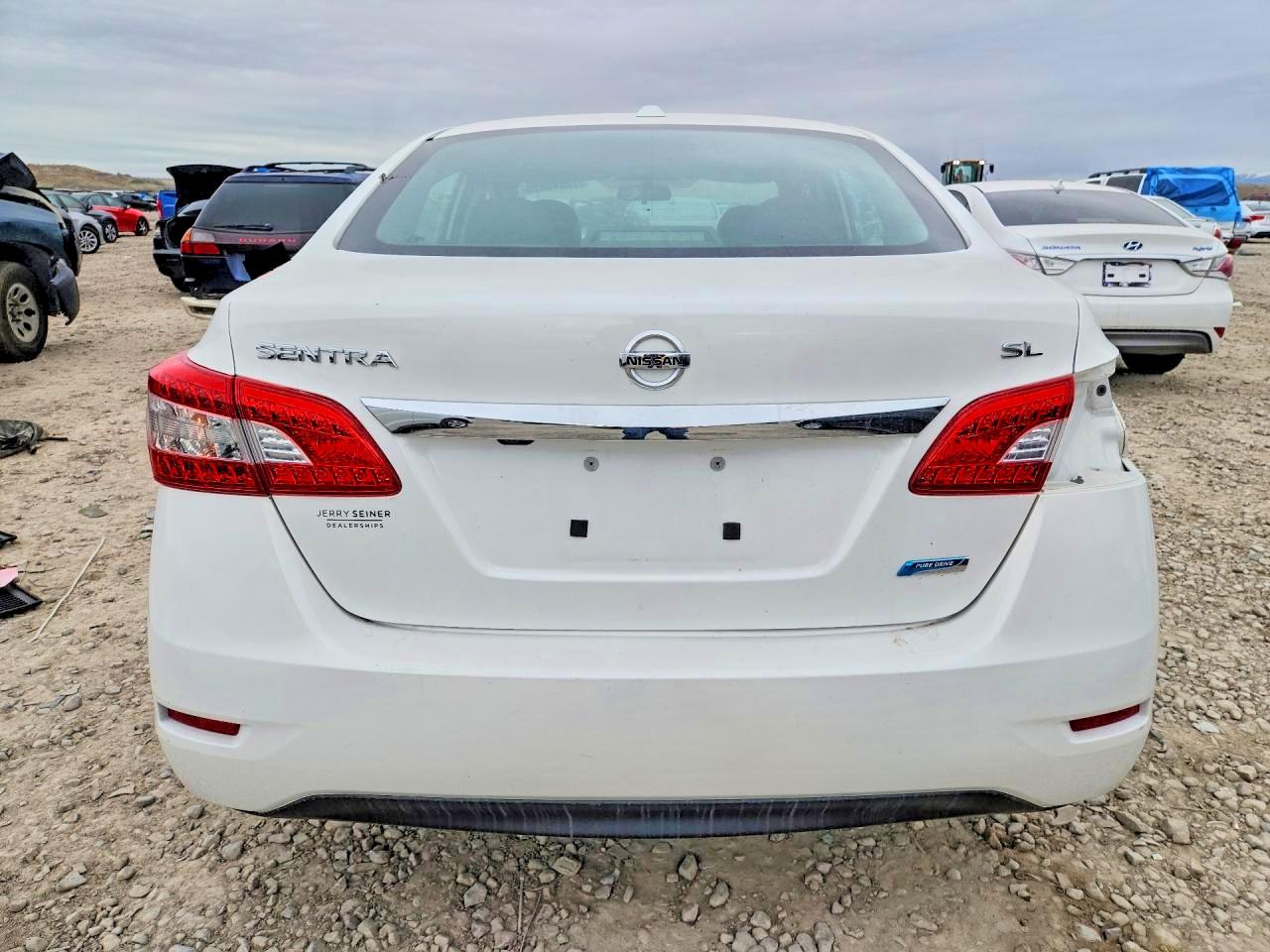 2013 NISSAN SENTRA S photo 11
