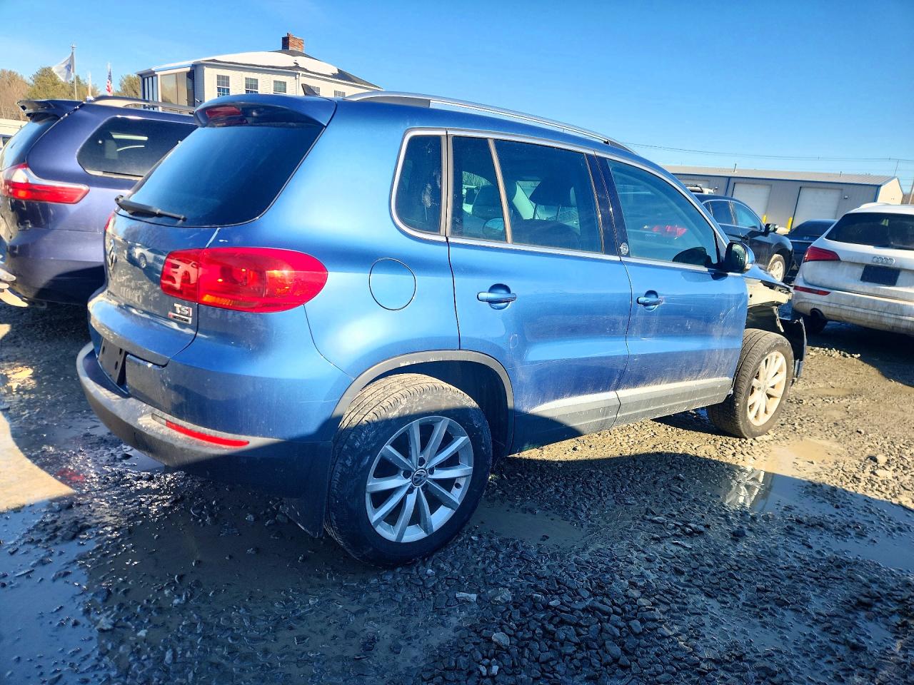 2017 VOLKSWAGEN TIGUAN WOLFSBURG photo 3