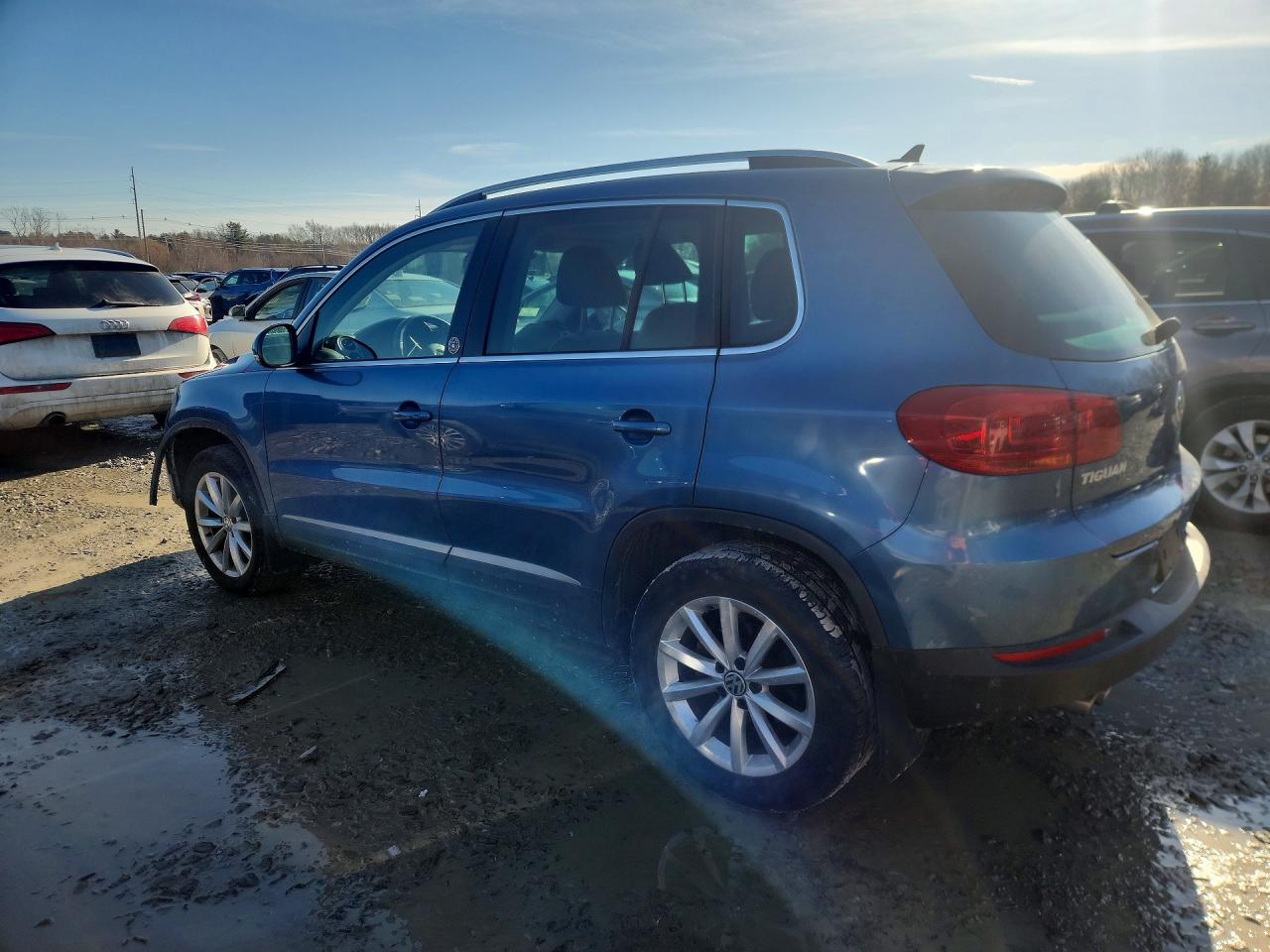 2017 VOLKSWAGEN TIGUAN WOLFSBURG photo 2