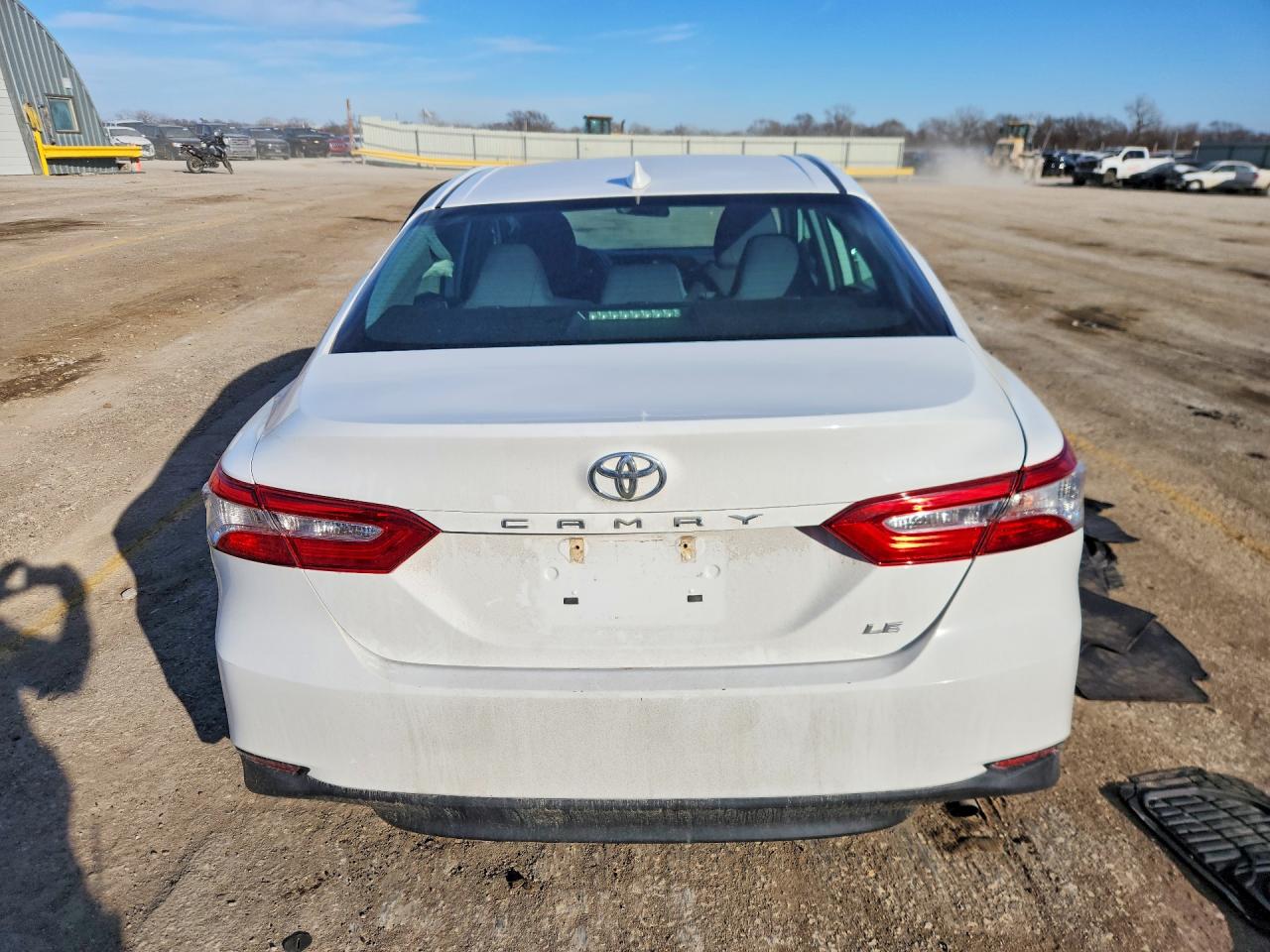 2019 TOYOTA CAMRY L photo 6