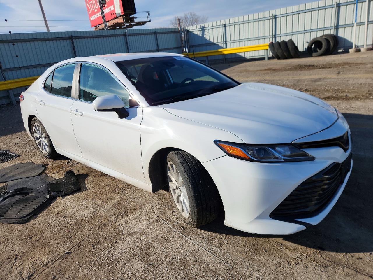2019 TOYOTA CAMRY L photo 4