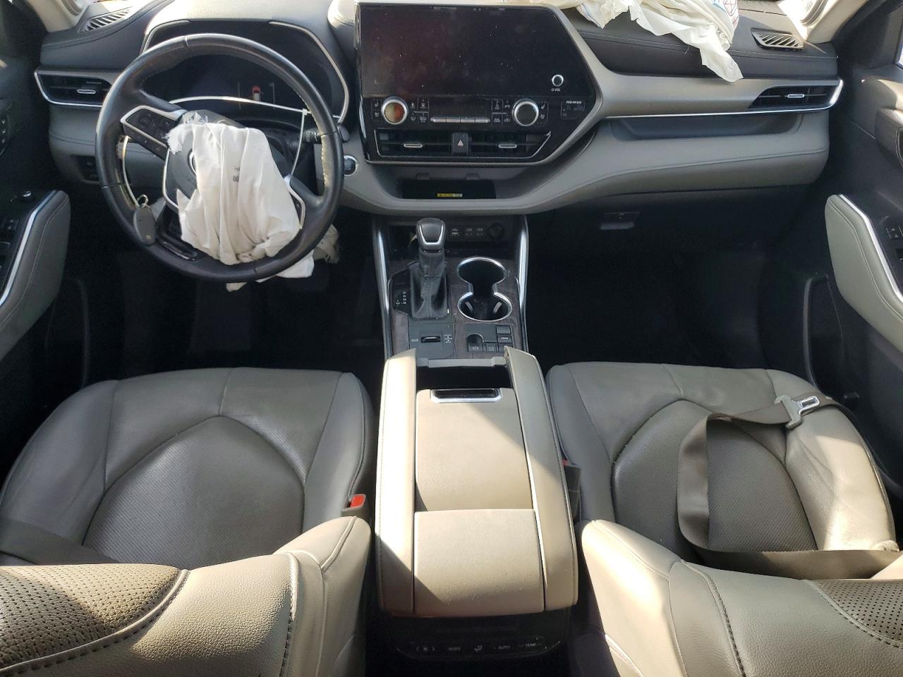 2023 TOYOTA HIGHLANDER L photo 8