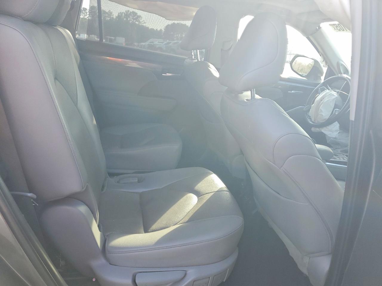2023 TOYOTA HIGHLANDER L photo 11