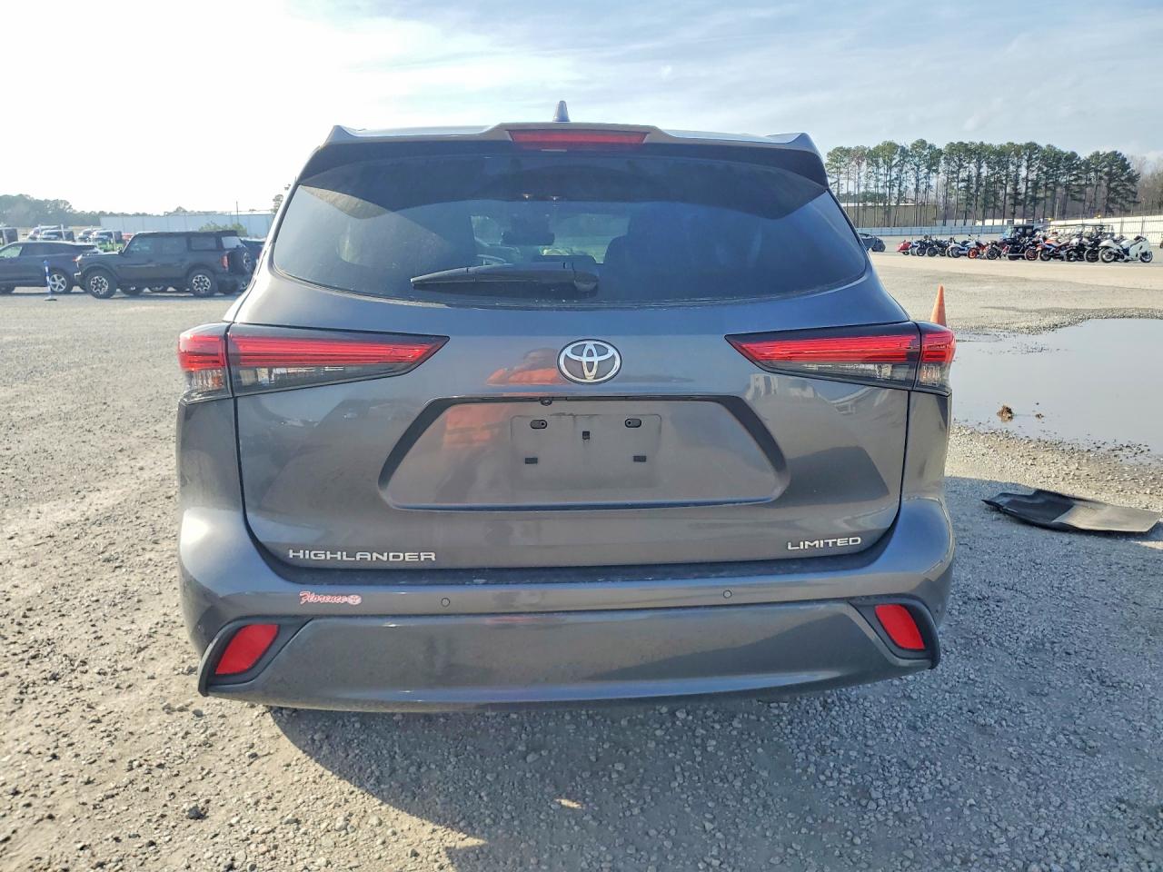 2023 TOYOTA HIGHLANDER L photo 6