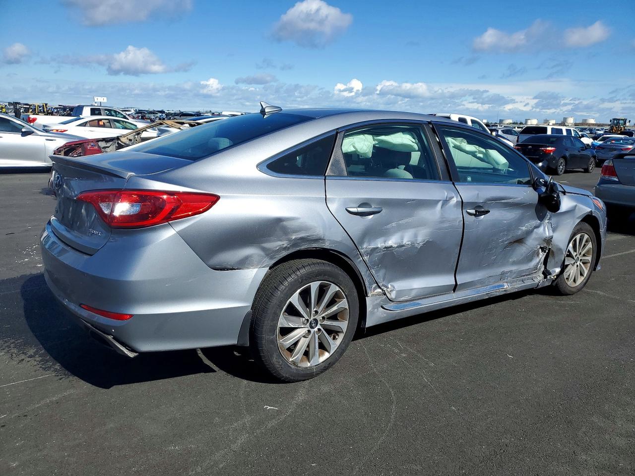 2015 HYUNDAI SONATA SPORT photo 3