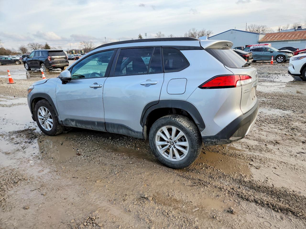 2022 TOYOTA COROLLA CROSS photo 3