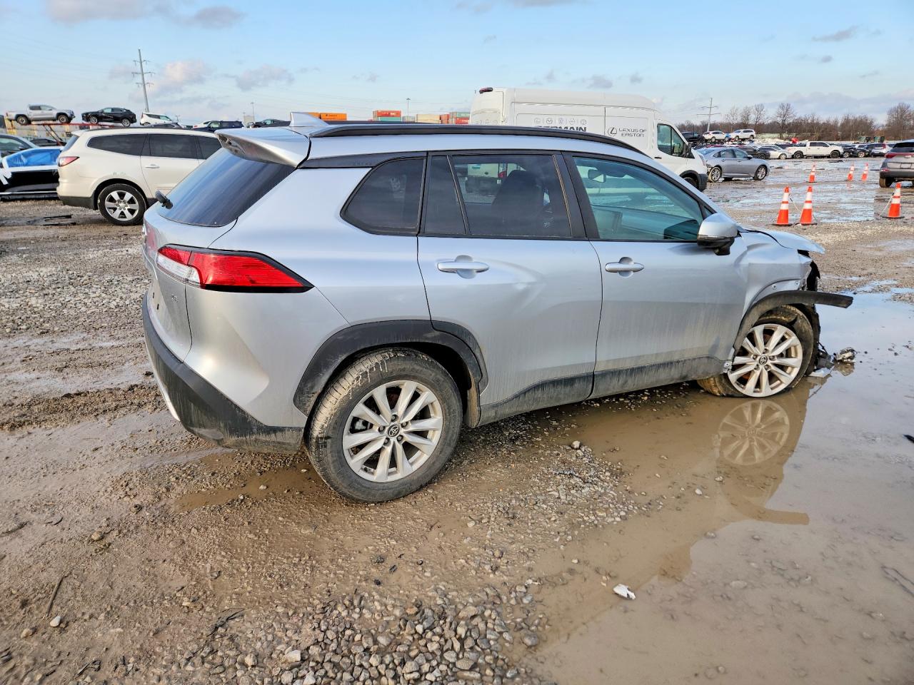 2022 TOYOTA COROLLA CROSS photo 5