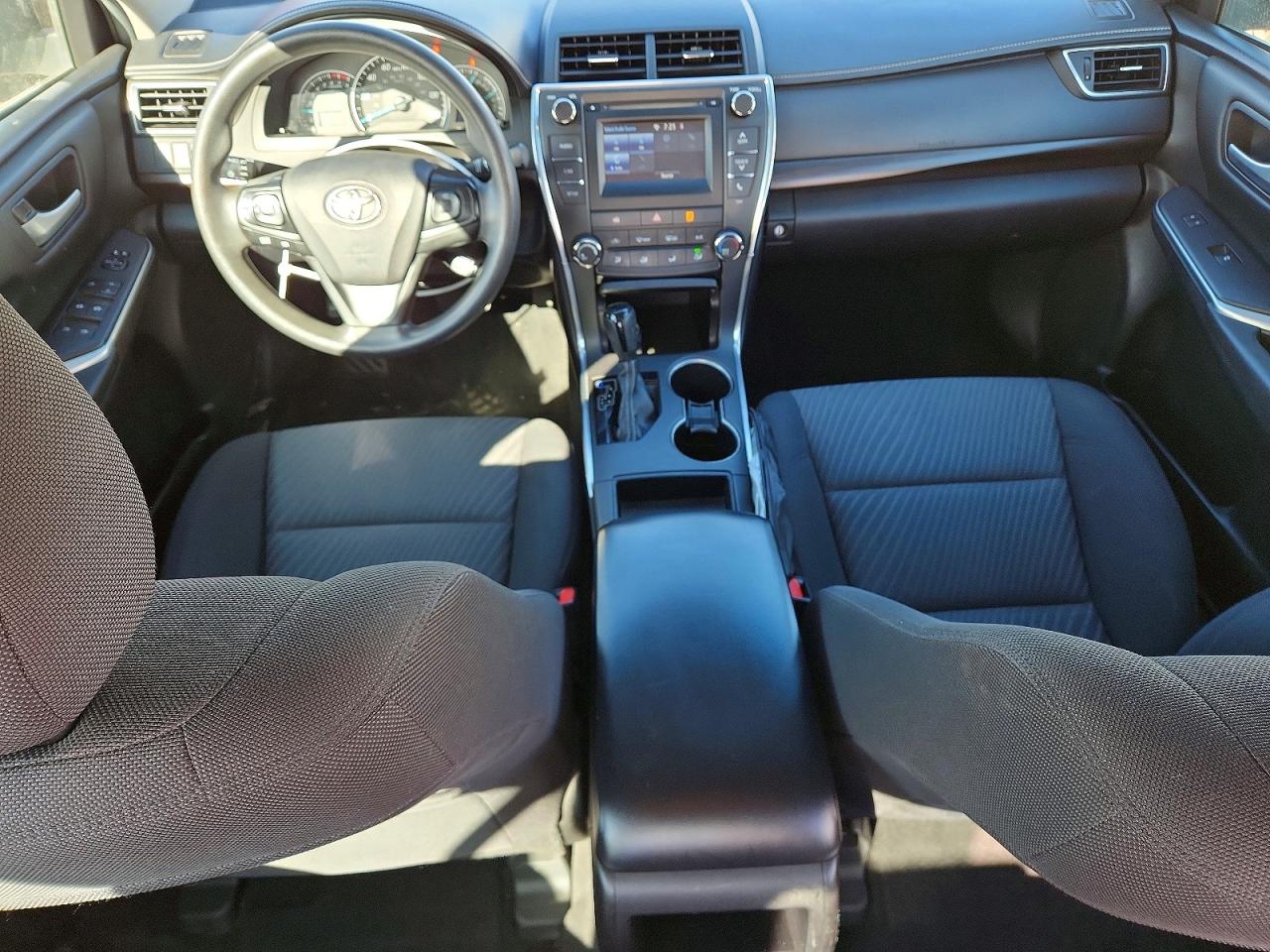 2015 TOYOTA CAMRY LE photo 22
