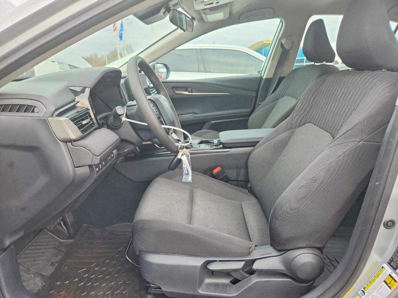 2025 TOYOTA CAMRY XSE photo 7
