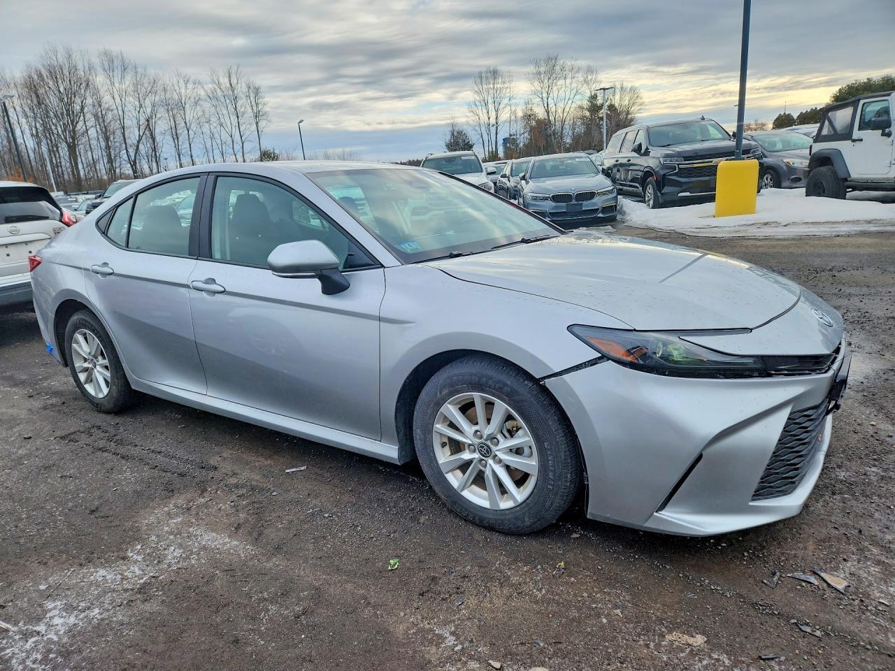 2025 TOYOTA CAMRY XSE photo 4