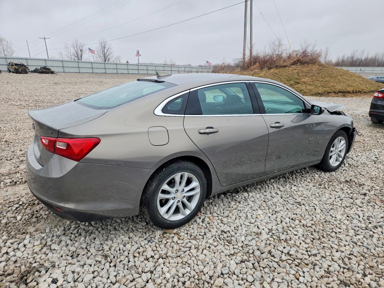2018 CHEVROLET MALIBU LT photo 3